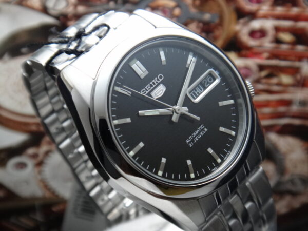 Seiko 5 Automatic 21 Jewels SNK361K1 Men's Watch – BuyMozlems.com